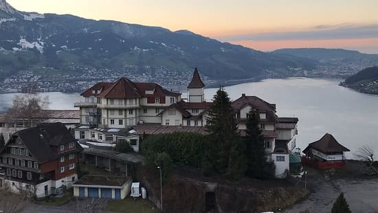 Lost Place in Stansstad NW: Geisterhotel wird zu Wohnblock