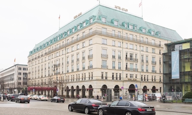 Berliner Adlon vor dem Verkauf
