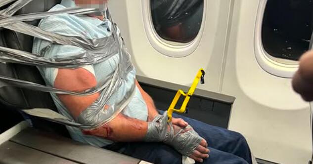 Passagier rastet aus - Mitreisende kleben ihn am Sitz fest