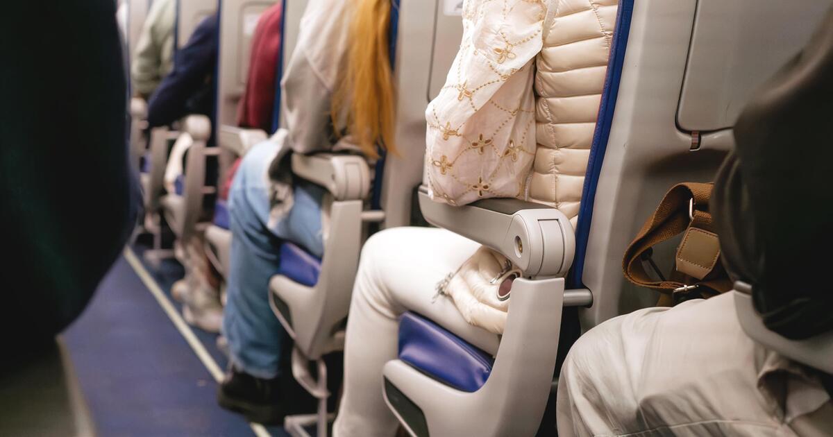 Welche Kleidung man im Flugzeug besser nicht anziehen sollte